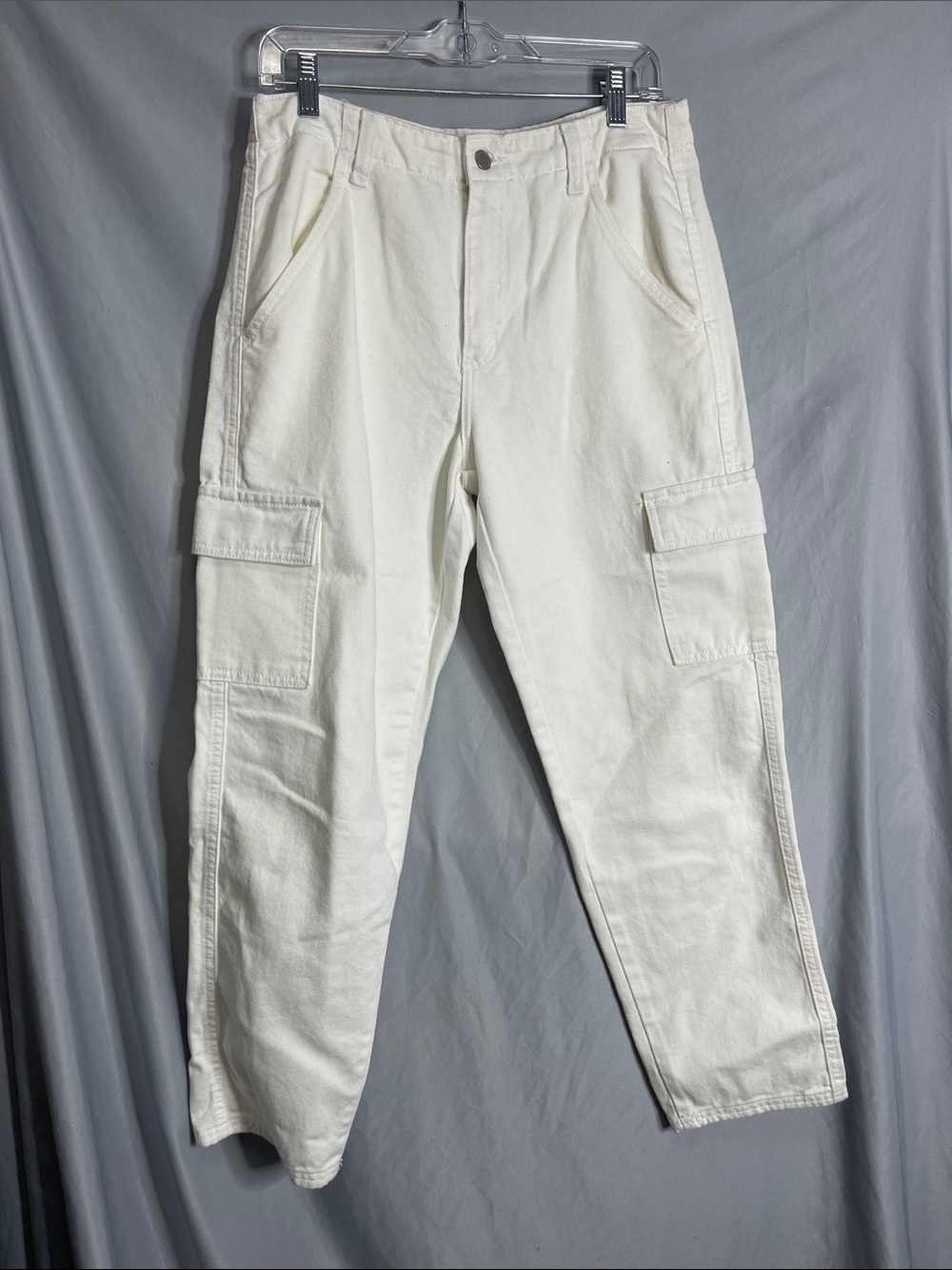 Universal Thread Off-White Women's Boyfriend Cargo Jeans
